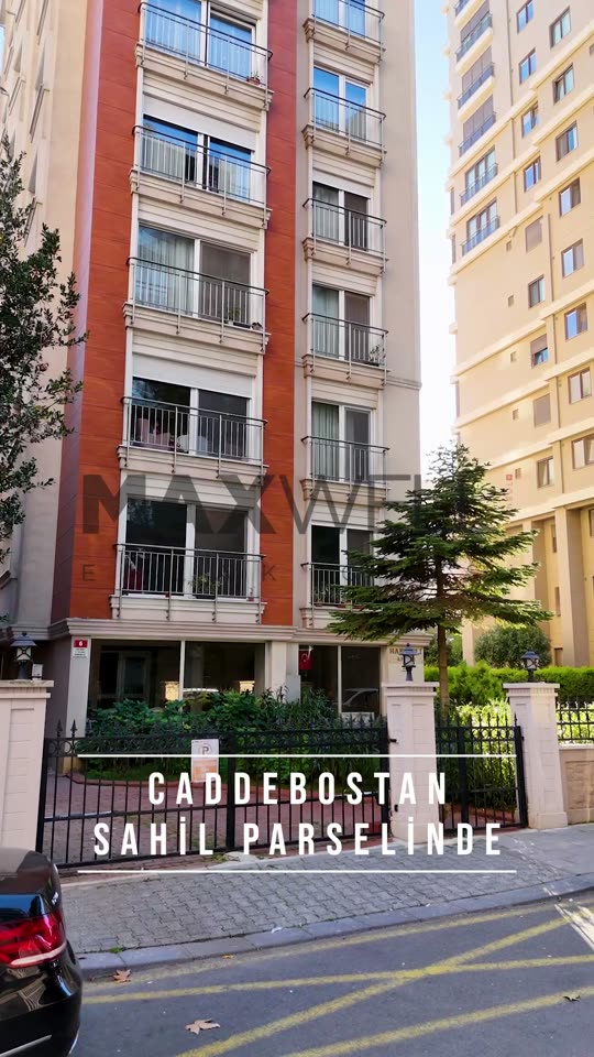 Maxwell Emlak: Caddebostan daire tanıtımı, havadan açılış